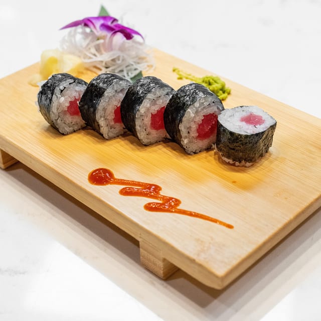 Tuna Roll.